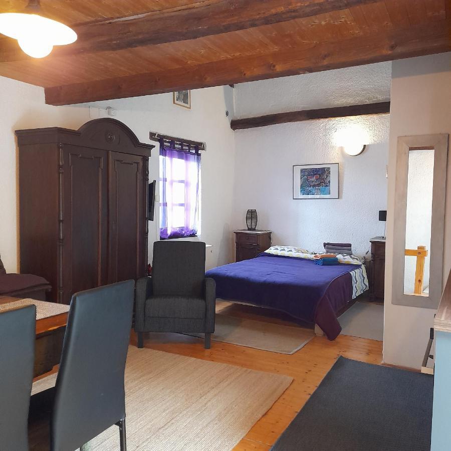 Apartments Galerija Motovun Luaran gambar